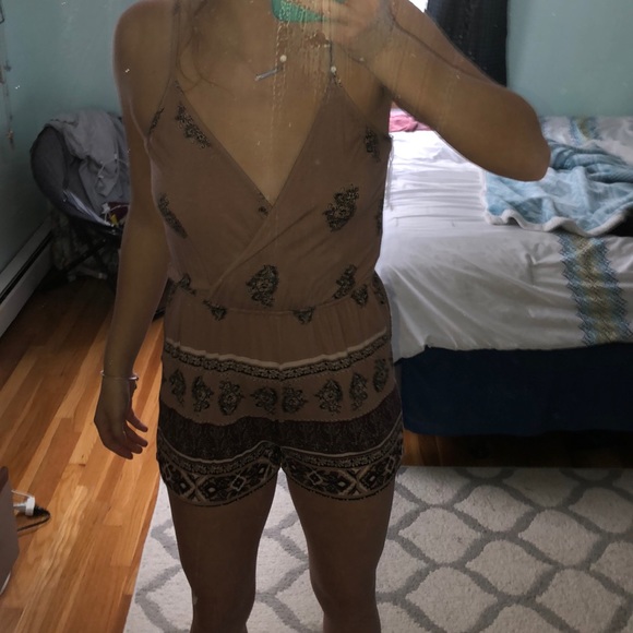 Pattern Romper - Picture 2 of 3